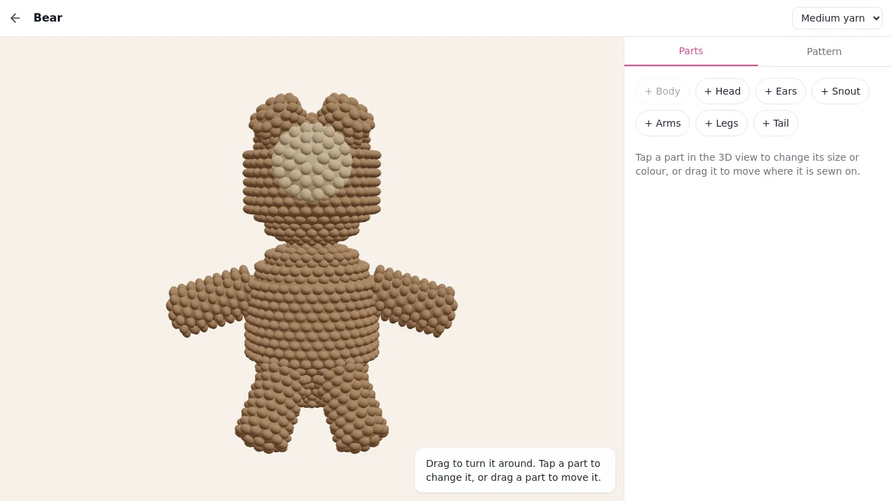 Der Amigurumi-Designer mit einem gehäkelten Bären in der 3D-Ansicht und der Teile-Ablage daneben
